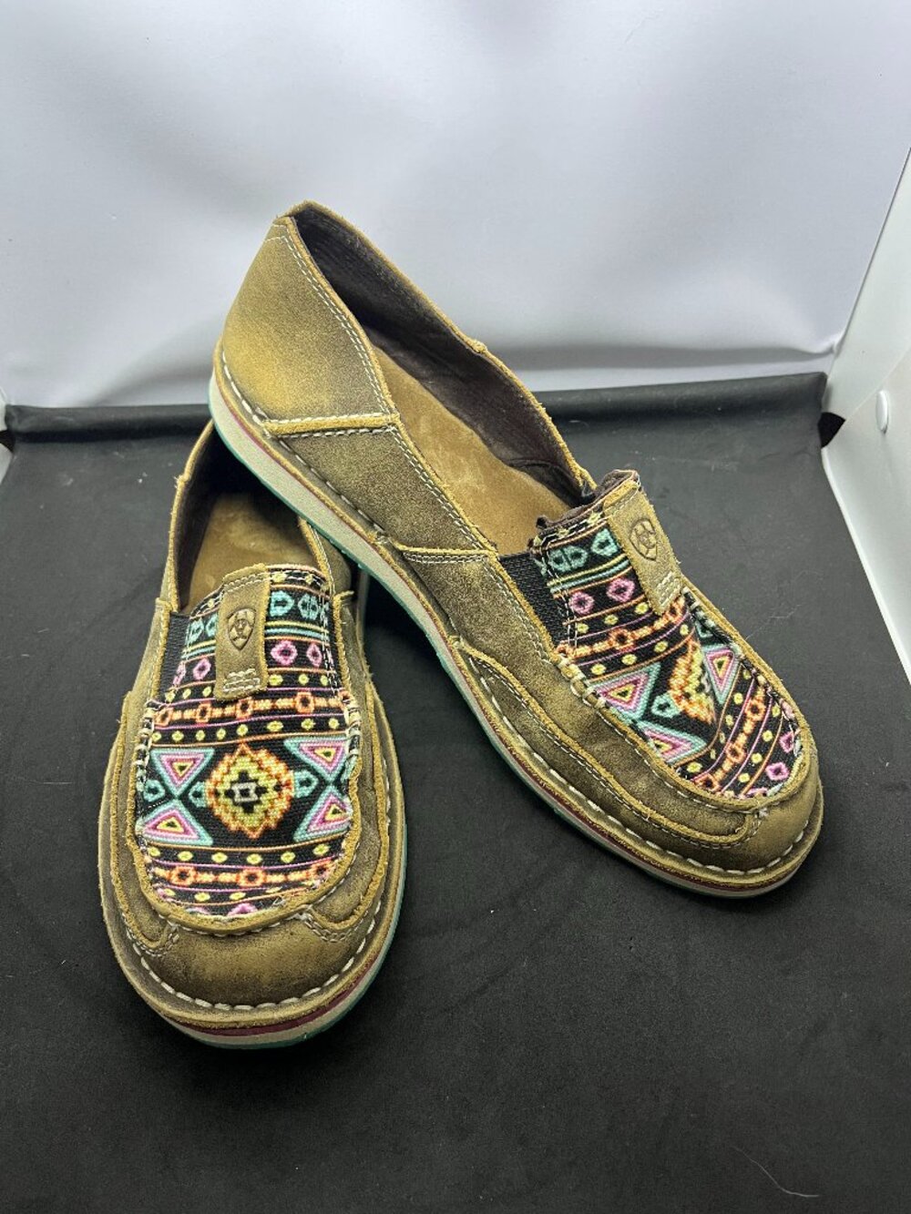 Womans Ariat Cruisers!